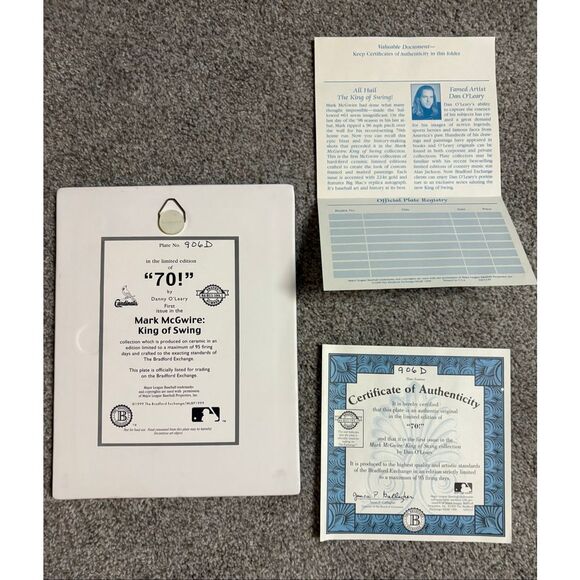 Mark McGwire #70 Bradford Exchange ceramic plate with certificate of authenticit - Picture 4 of 5